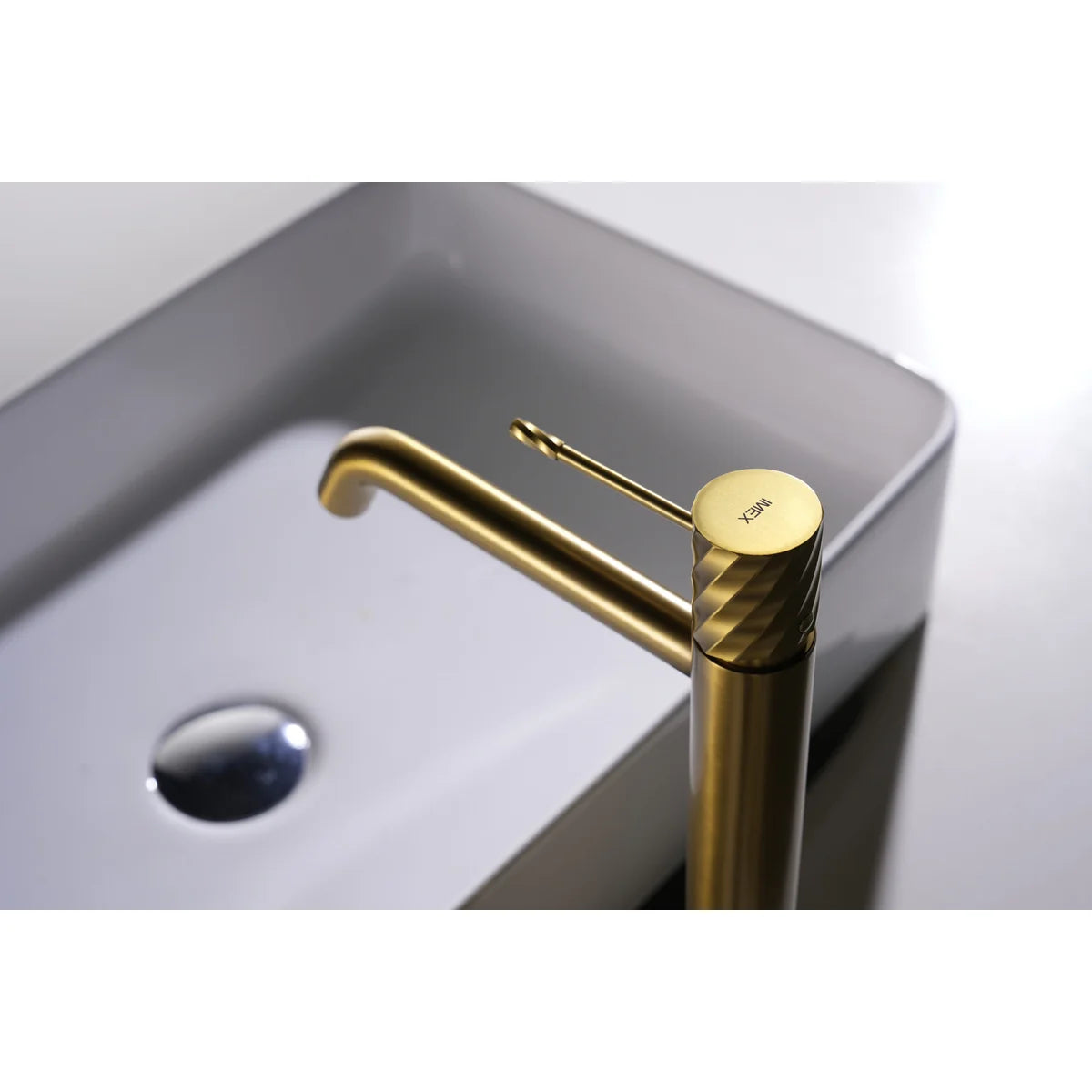 Monomando Lavabo Alto Bless Oro Cepillado Imex Oro cepillado en ambiente
