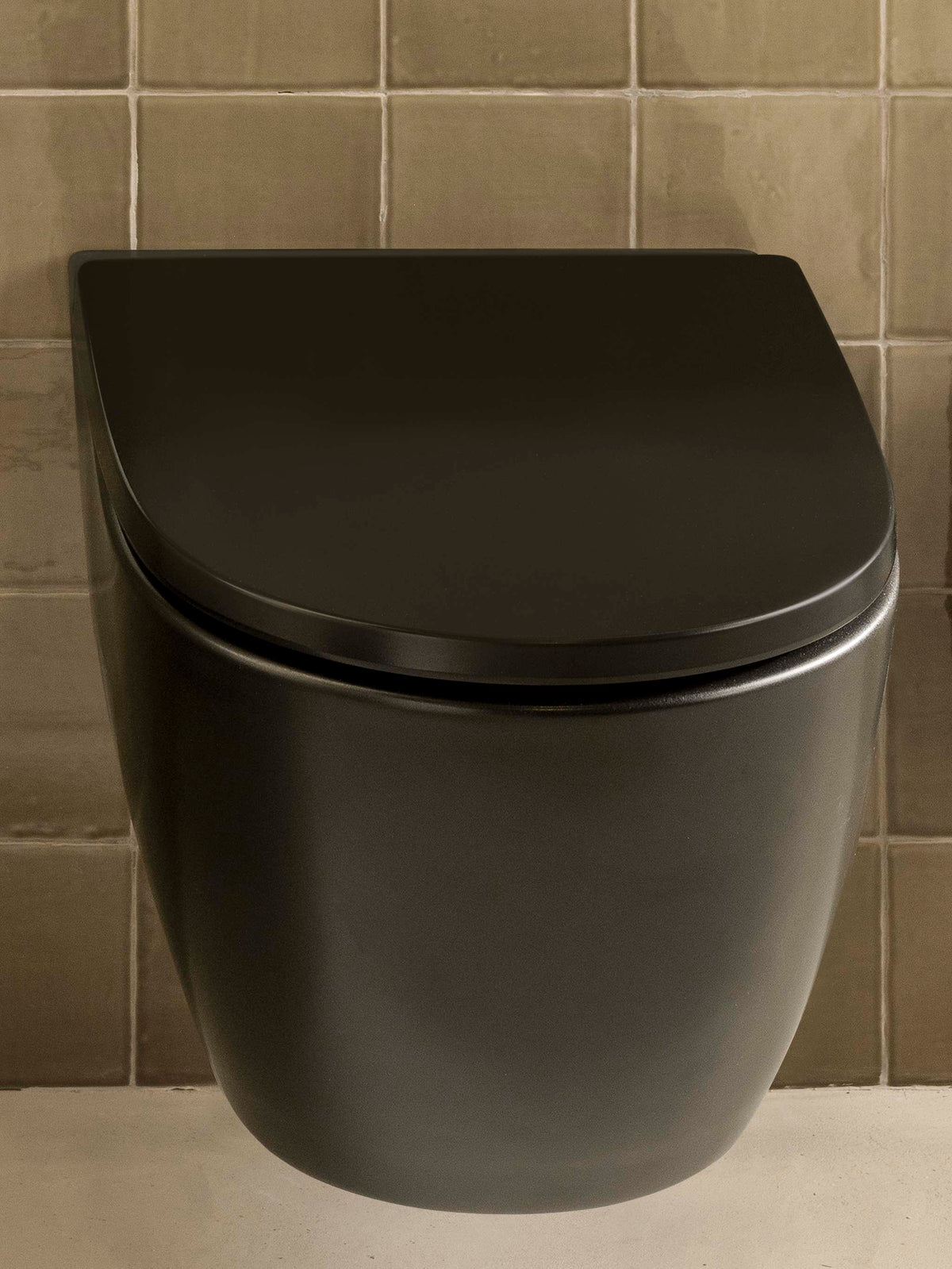 Inodoro Completo Adosado a Pared Salida Dual Rimless Roca Ona Negro Mate