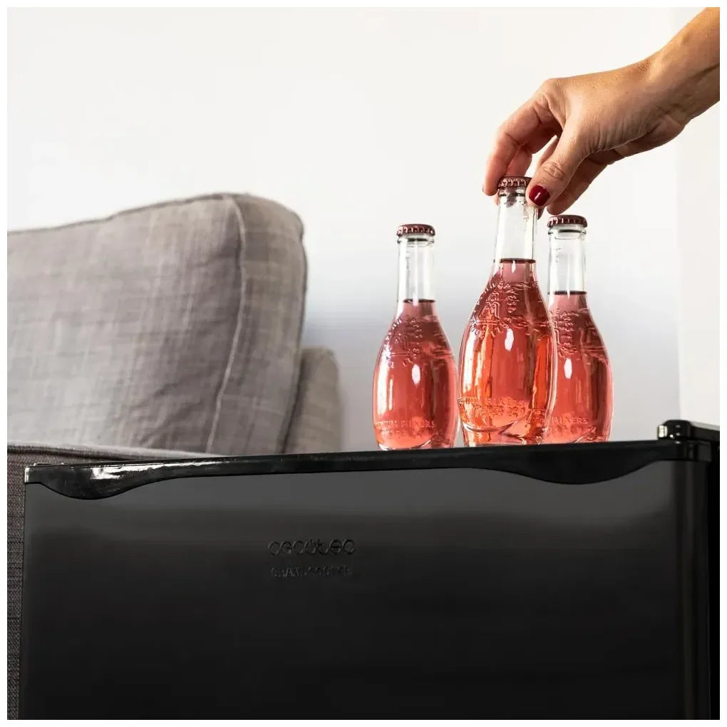 cecotec_00150_mini_frigorífico_negro_46l_con_congelador_y_puerta_reversible__clase_energética_e_7