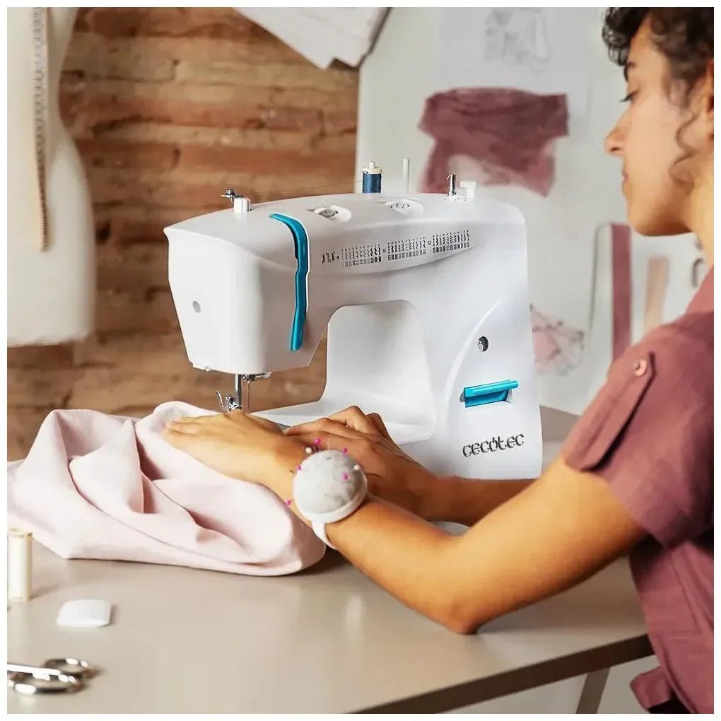 cecotec_01153_máquina_de_coser_intermedia_bellecouture_6600:_66_puntadas_y_accesorios_completos_3