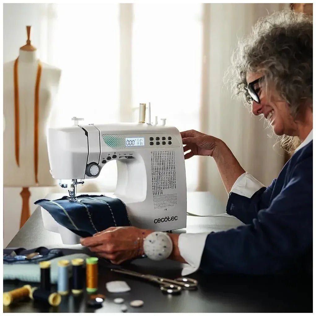 cecotec_01154_máquina_de_coser_avanzada_con_215_puntadas_y_kit_completo_para_expertos_3