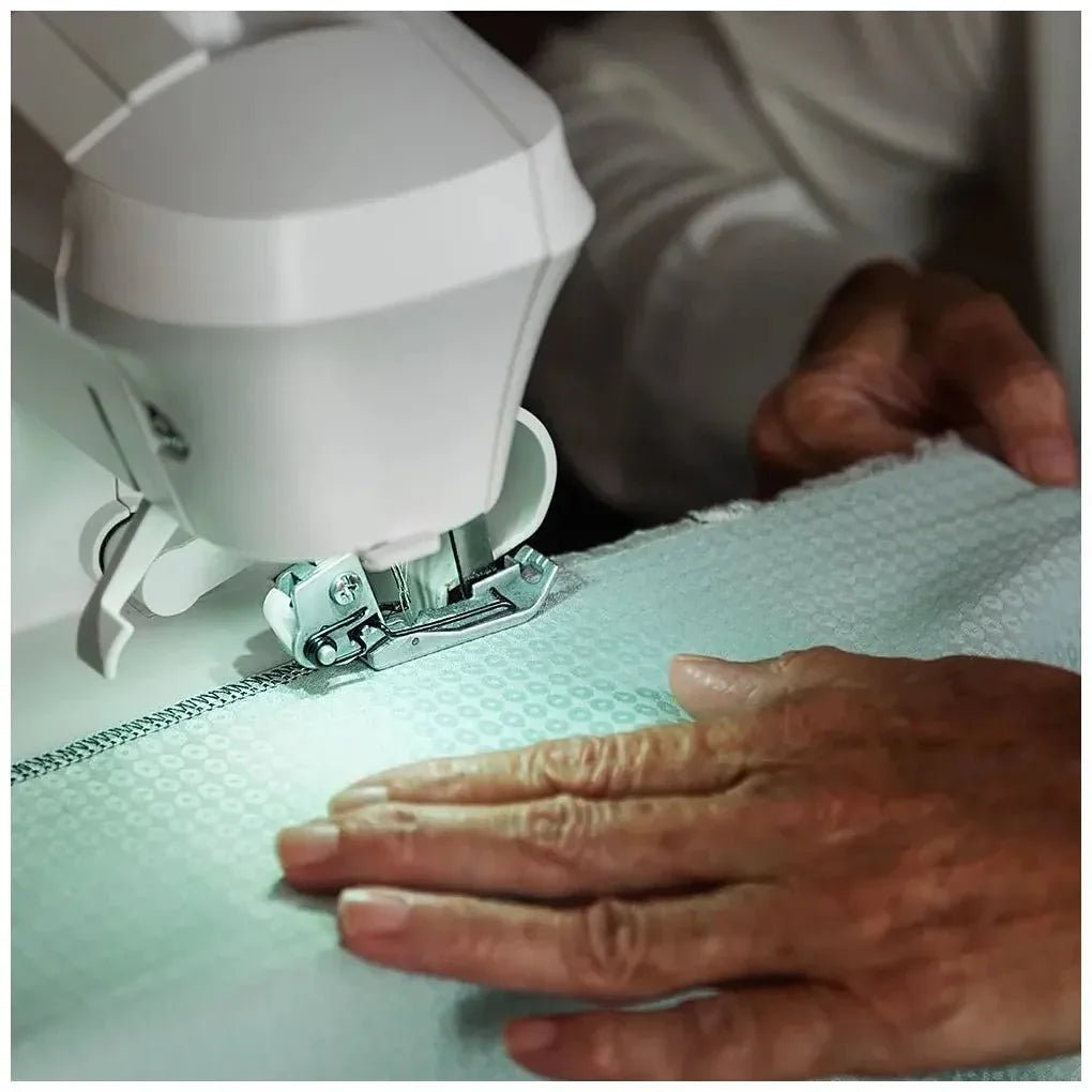 cecotec_01155_remalladora_bellecouture:_precisión_y_velocidad_para_acabados_profesionales_10