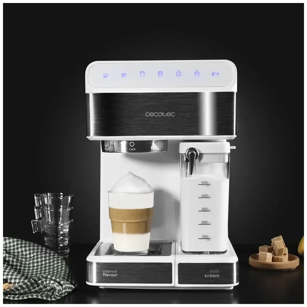cecotec_01557_cafetera_semiautomática_20_bares_con_control_táctil_y_tanque_de_leche_1.4l_3