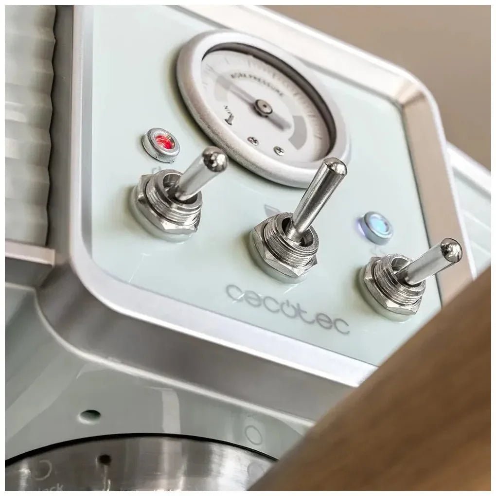 cecotec_01575_cafetera_express_20_bares_con_thermoblock_y_vaporizador_orientable_10