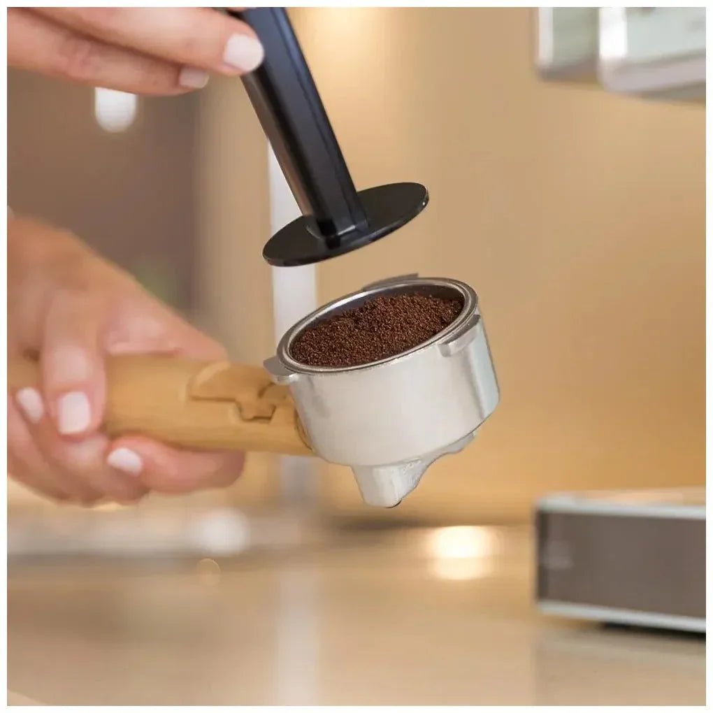 cecotec_01575_cafetera_express_20_bares_con_thermoblock_y_vaporizador_orientable_9