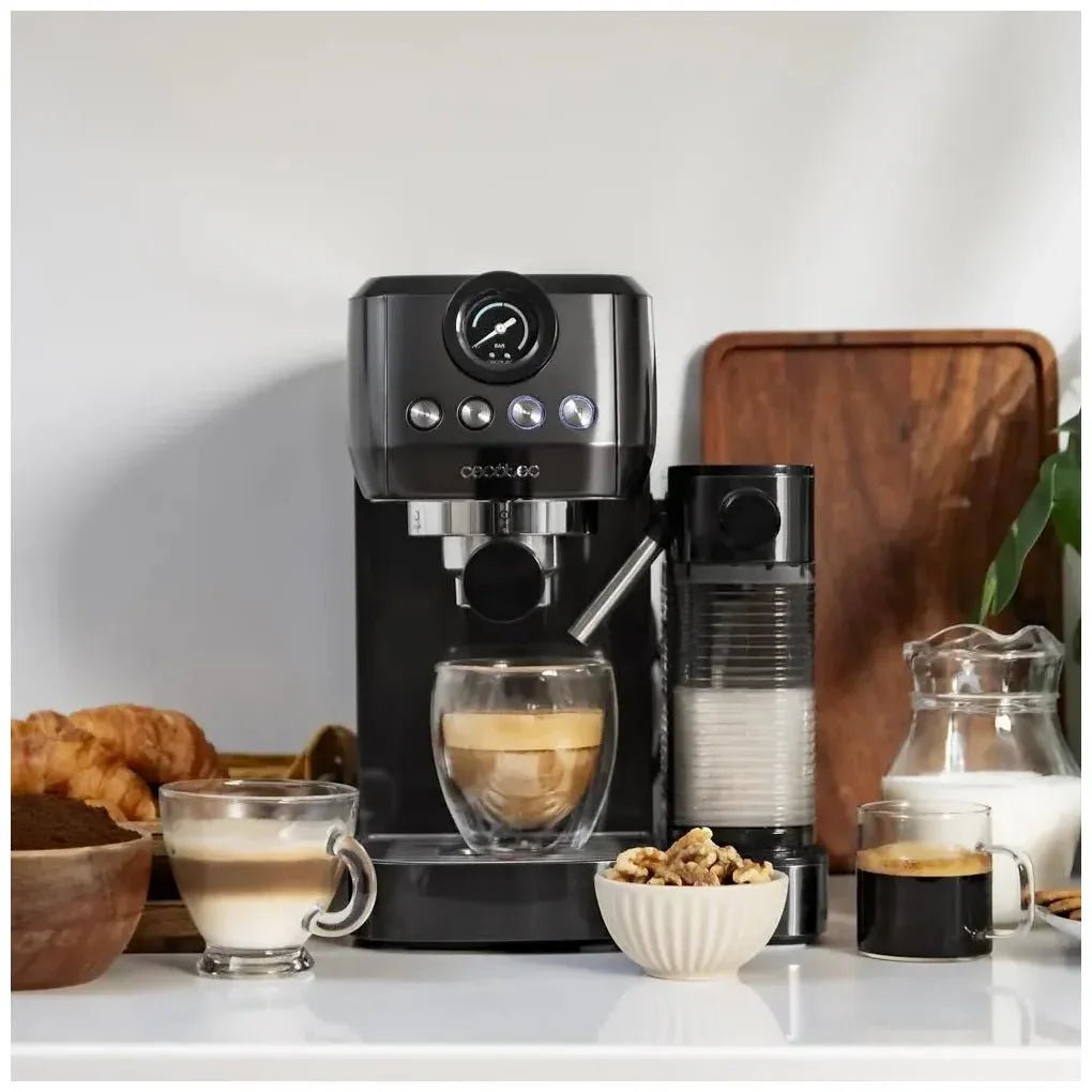cecotec_01985_cafetera_semiautomática_20_bares_con_thermoblock_y_tanque_de_leche_2