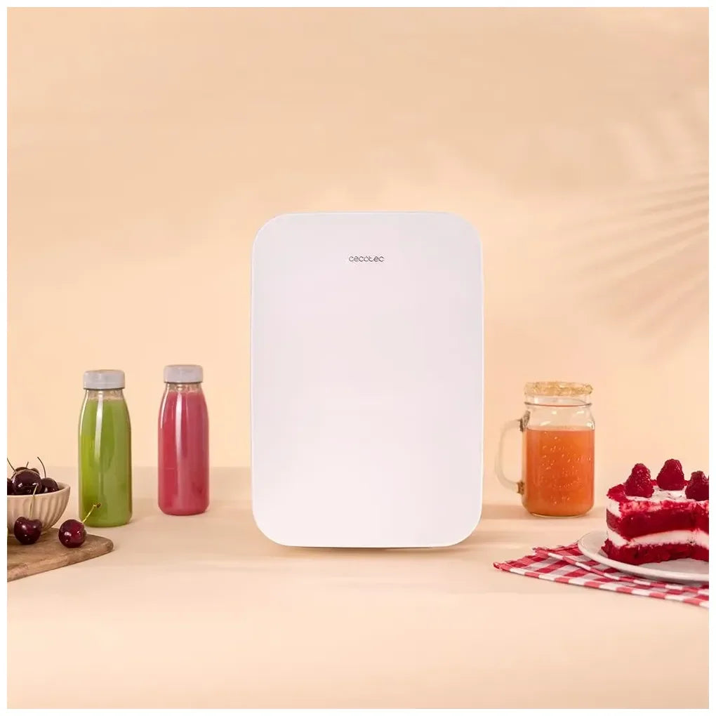 cecotec_02695_mini_frigorífico_portátil_6l_con_enfriamiento_y_calentamiento_para_viajes_4