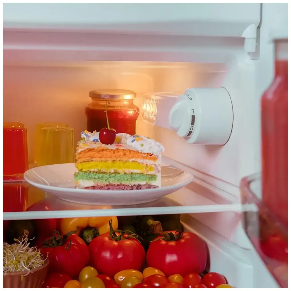 cecotec_02746_mini_frigorífico_retro_110l_rojo_con_icebox_y_luz_interior__clase_e_9