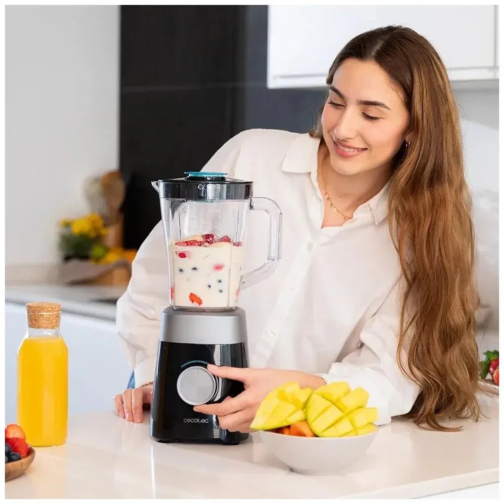 cecotec_03915_batidora_de_vaso_1300w_con_cuchillas_de_titanio_y_jarra_de_1.5l_3