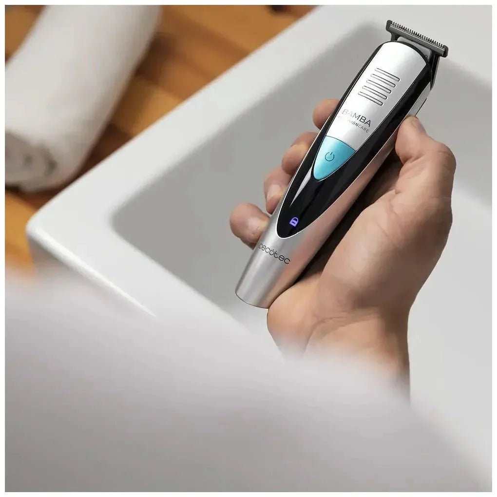 cecotec_04220_afeitadora_5_en_1_waterproof_con_cuchillas_de_titanio_y_batería_de_litio_10