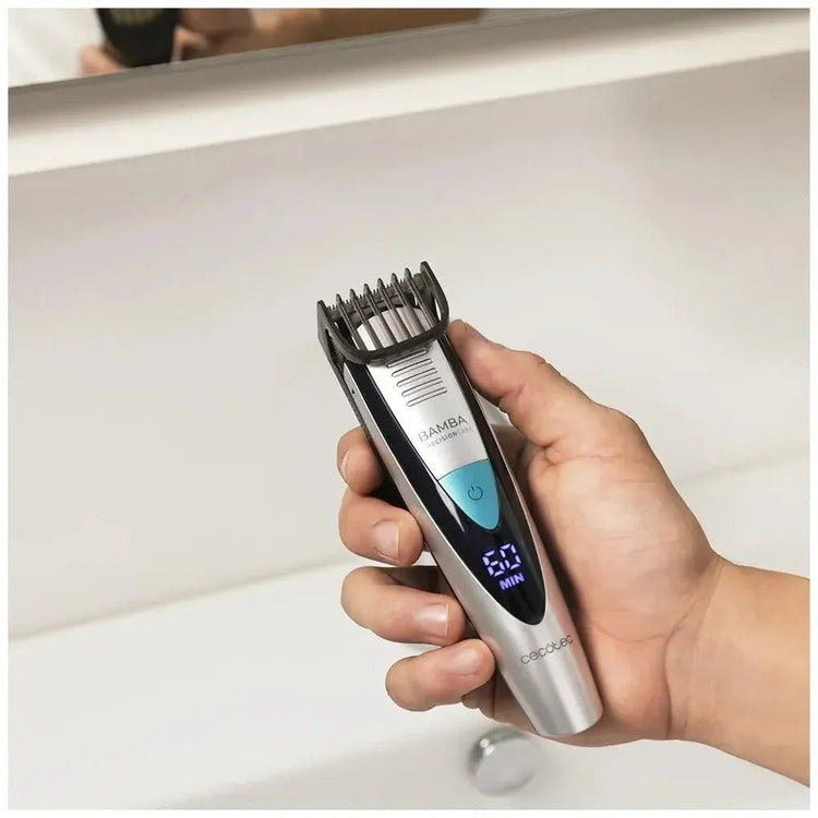 cecotec_04220_afeitadora_5_en_1_waterproof_con_cuchillas_de_titanio_y_batería_de_litio_9