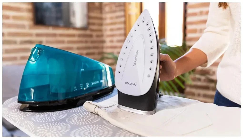 cecotec_05532_centro_de_planchado_2400w_con_suela_cerámica_y_vapor_potente_para_un_acabado_perfecto_3