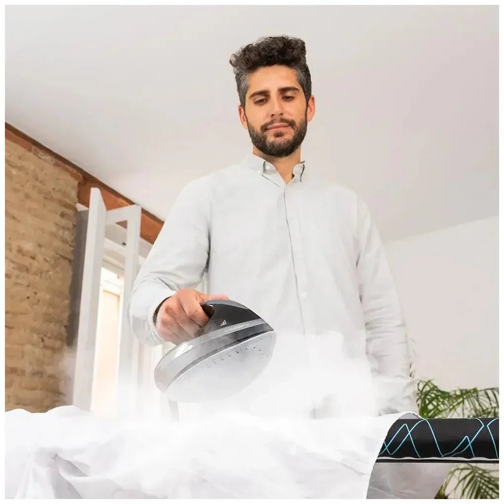 cecotec_05537_centro_de_planchado_3000w__15_bares__suela_titanio__vapor_potente_y_eco_4