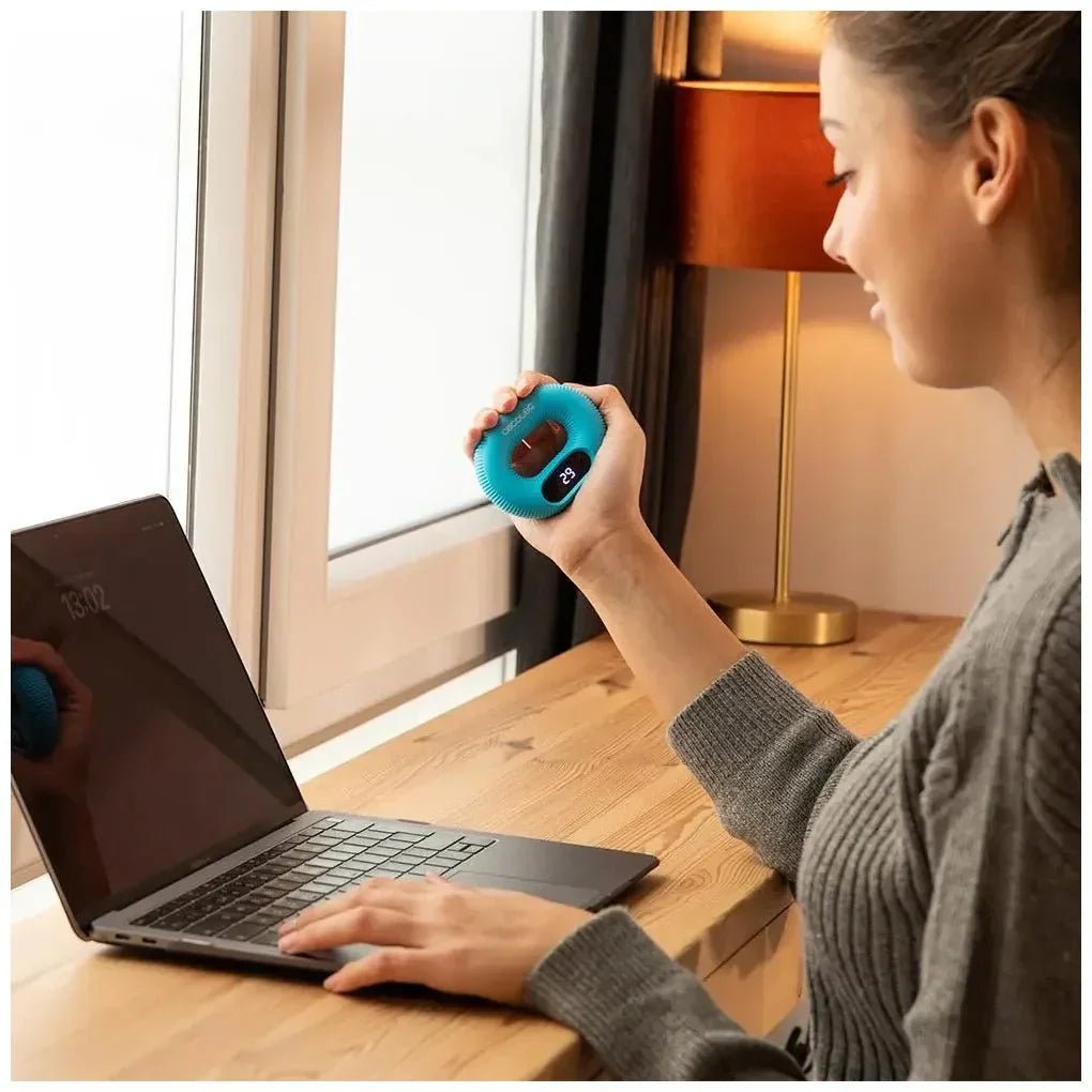 cecotec_07238_fortalecedor_de_antebrazo_inteligente_con_pantalla_led_y_carga_usb_c_3