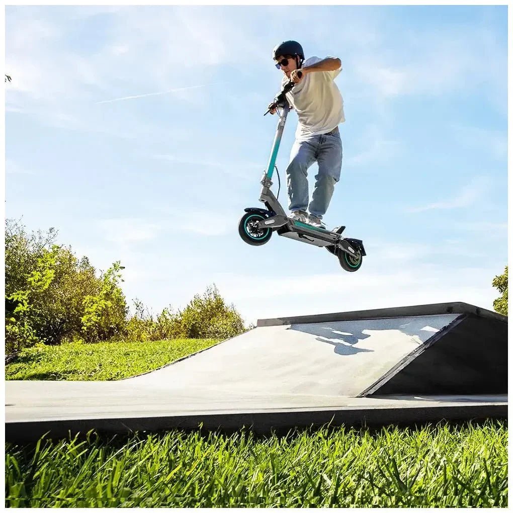 cecotec_07299_patinete_eléctrico_y45:_potencia_de_750w__autonomía_45km__doble_suspensión_3