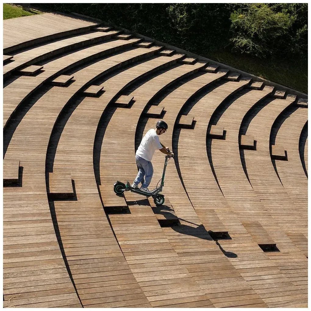 cecotec_07299_patinete_eléctrico_y45:_potencia_de_750w__autonomía_45km__doble_suspensión_5