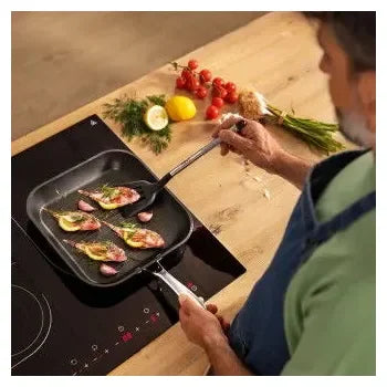 grill_cuadrado_de_aluminio_forjado_y_mango_de_acero_inoxidable_polka_fantasy_28_grill_silver_cecotec_3