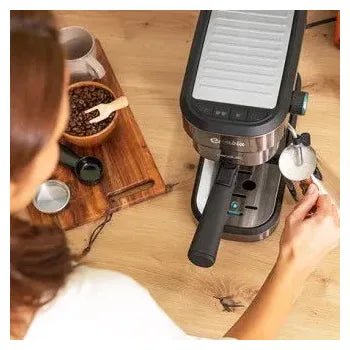 cafetera_eléctrica_con_vaporizador_orientable_y_depósito_de_agua_de_1_1_l_cafelizzia_890_dark_cecotec_3