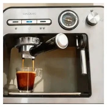 cafetera_eléctrica_de_20_bares_con_vaporizador_orientable_y_depósito_de_agua_de_1_l_power_espresso_20_square_pro_cecotec_3