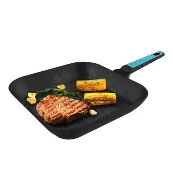 plancha_de_28_cm_de_diámetro_hecho_en_aluminio_forjado_y_con_revestimiento_antiadherente_polka_platinum_thunder_cecotec_0