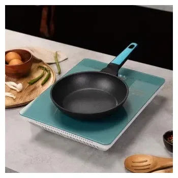 sartén_de_22_cm_hecha_en_aluminio_forjado_con_revestimiento_antiadherente_polka_platinum_22_bucket_thunder_cecotec_8