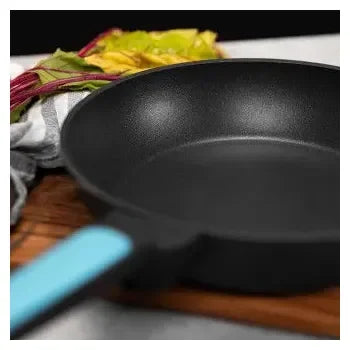 sartén_de_24_cm_hecha_en_aluminio_forjado_con_revestimiento_antiadherente_polka_platinum_24_bucket_thunder_cecotec_4