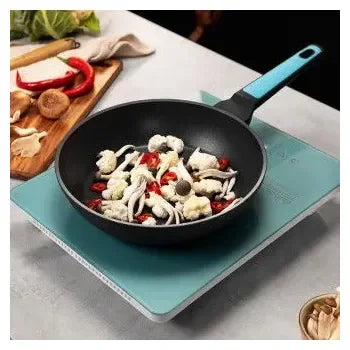 sartén_de_24_cm_hecha_en_aluminio_forjado_con_revestimiento_antiadherente_polka_platinum_24_bucket_thunder_cecotec_7