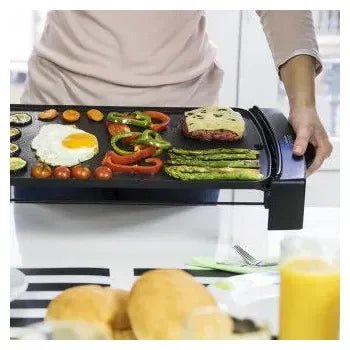 plancha_de_asar_eléctrica_de_45x25_cm_con_temperatura_ajustable_y_revestimiento_antiadherente_black&water_2150_cecotec_0