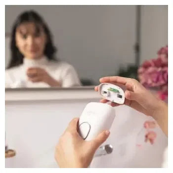 depiladora_con_luz_pulsada_de_diseño_compacto_ipl_bamba_skincare_ipl_quartz_cecotec_0