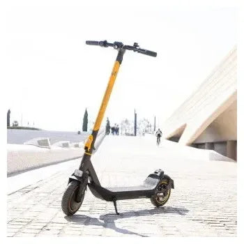patinete_eléctrico_con_potencia_máxima_de_700_w_con_aplicación_para_el_smartphone_bongo_serie_m30_connected_cecotec_2
