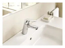 Grifo de lavabo monomando con cartucho cerámico acabado cromado Alfa Roca 1