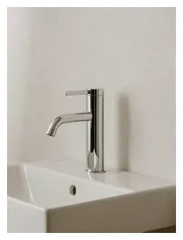 Grifo monocomando con caño mezzo de lavabo acabado cromado Ona Roca 1