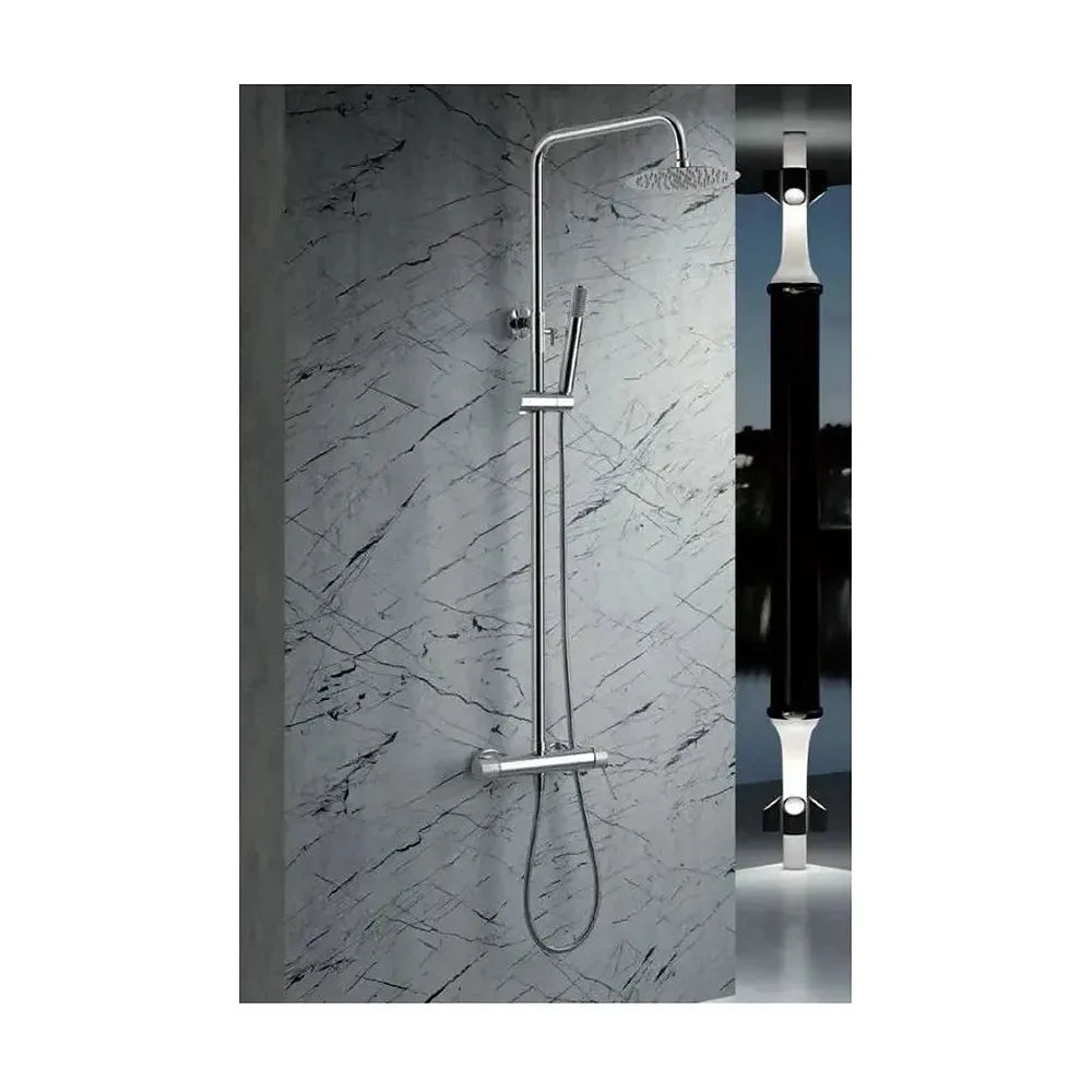 Vista principal de Columna de ducha con una grifería de diseño monomando de acabado cromado Line de Imex