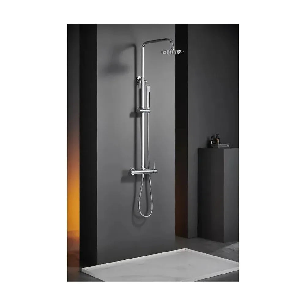 Vista principal de Columna de ducha de altura regulable con distribuidor integrado fabricada en latón cromado Monza de Imex