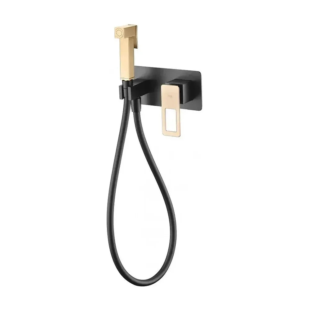 Ducha higiénica con un grifo monomando de diseño moderno en color negro oro Suecia de Imex Imex