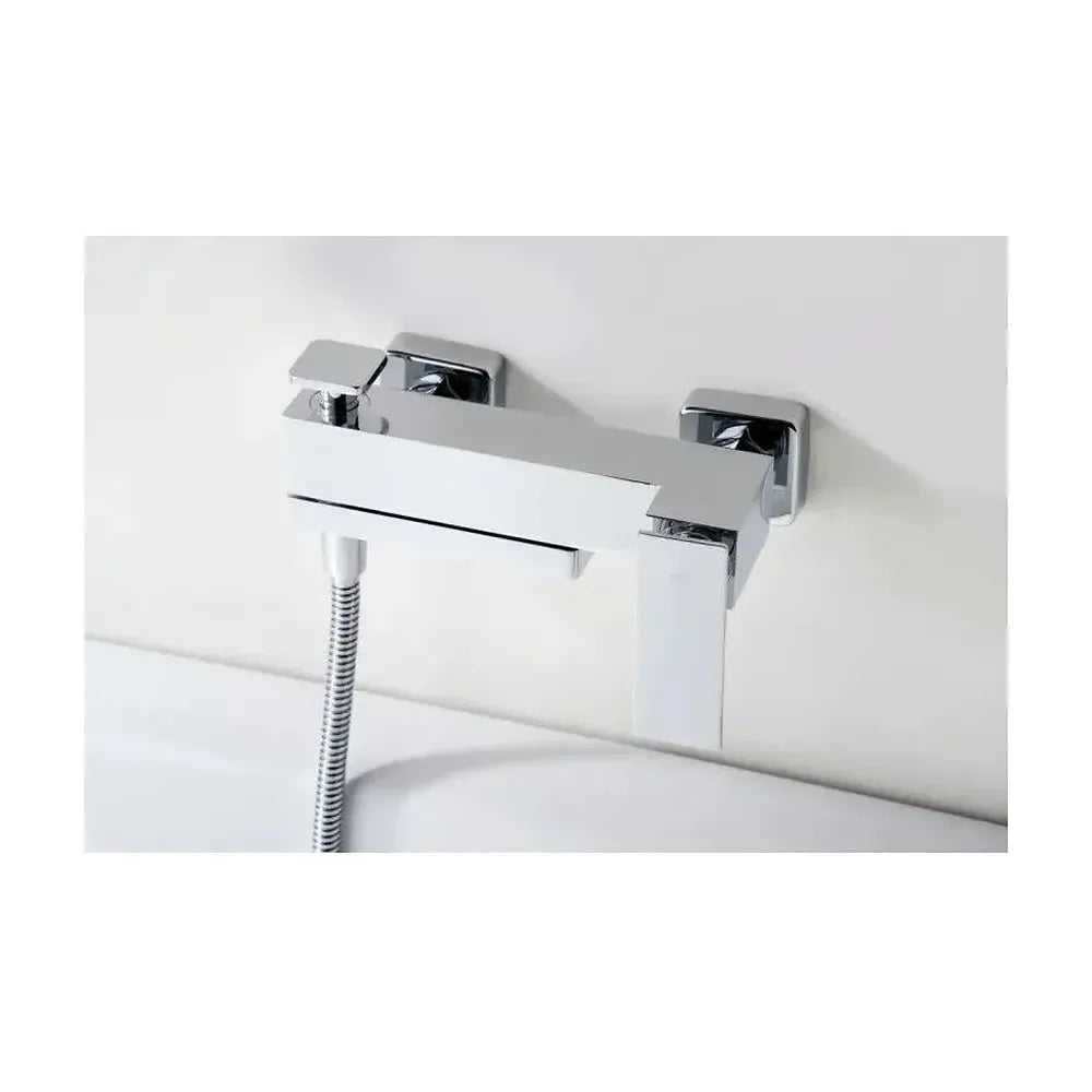 Grifería monomando de bañera y ducha hecha de latón con acabado cromado Pisa de Imex Imex