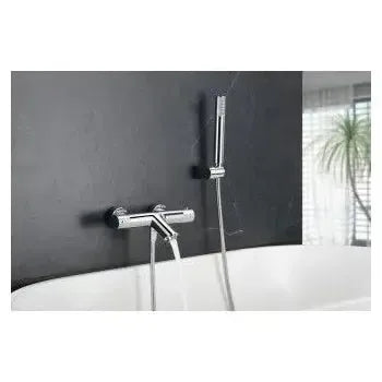 Vista lateral y perspectiva de Grifería termostática para bañera y ducha hecha de latón con acabado cromado Genova de Imex
