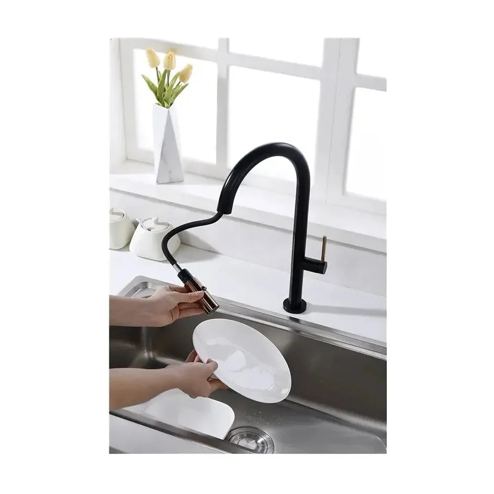 Vista principal de Grifo de cocina monomando de caño alto fabricado en latón negro mate y oro rosa Samoa de Imex