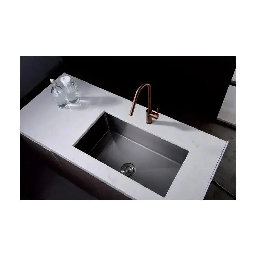 Vista principal de Grifo de cocina monomando de caño alto fabricado en latón oro rosa cepillado Kenia de Imex