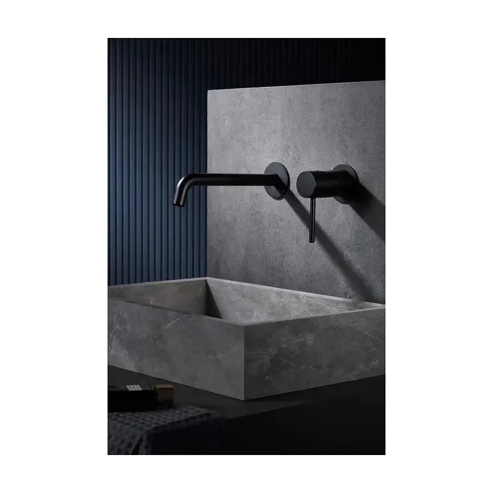 Vista lateral y perspectiva de Grifo de lavabo monomando empotrado en latón negro mate sin caja de registro Monza de Imex