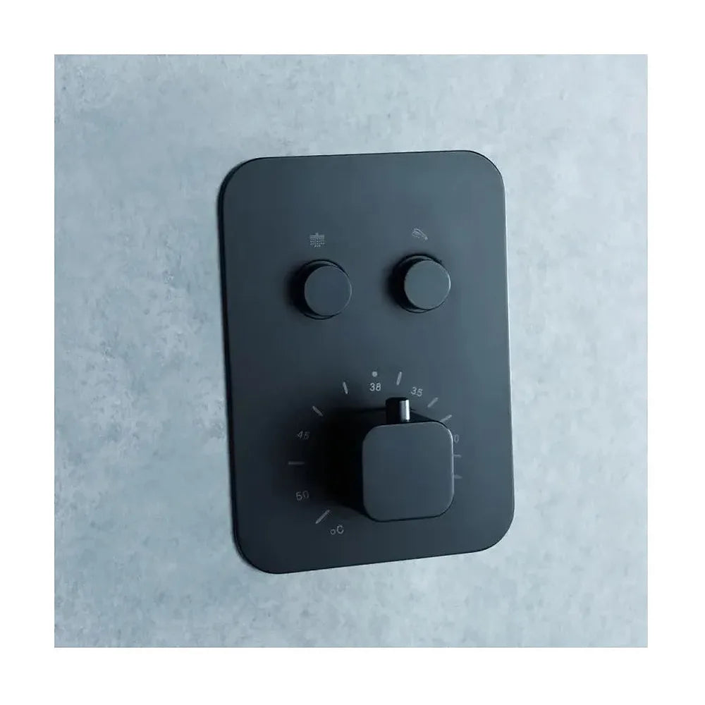 Vista principal de Grifo empotrado de ducha termostático cuadrado 2 vías de diseño moderno de acabado negro mate de Imex