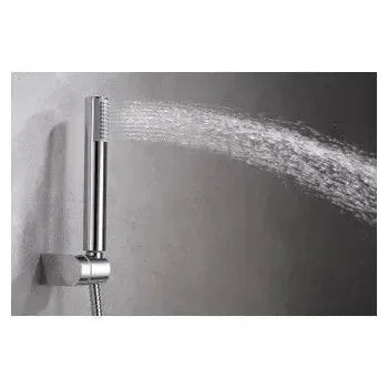 Detalle de acabado y materiales de Grifo monomando de pared para bañera fabricada en latón de acabado cromado Milos de Imex