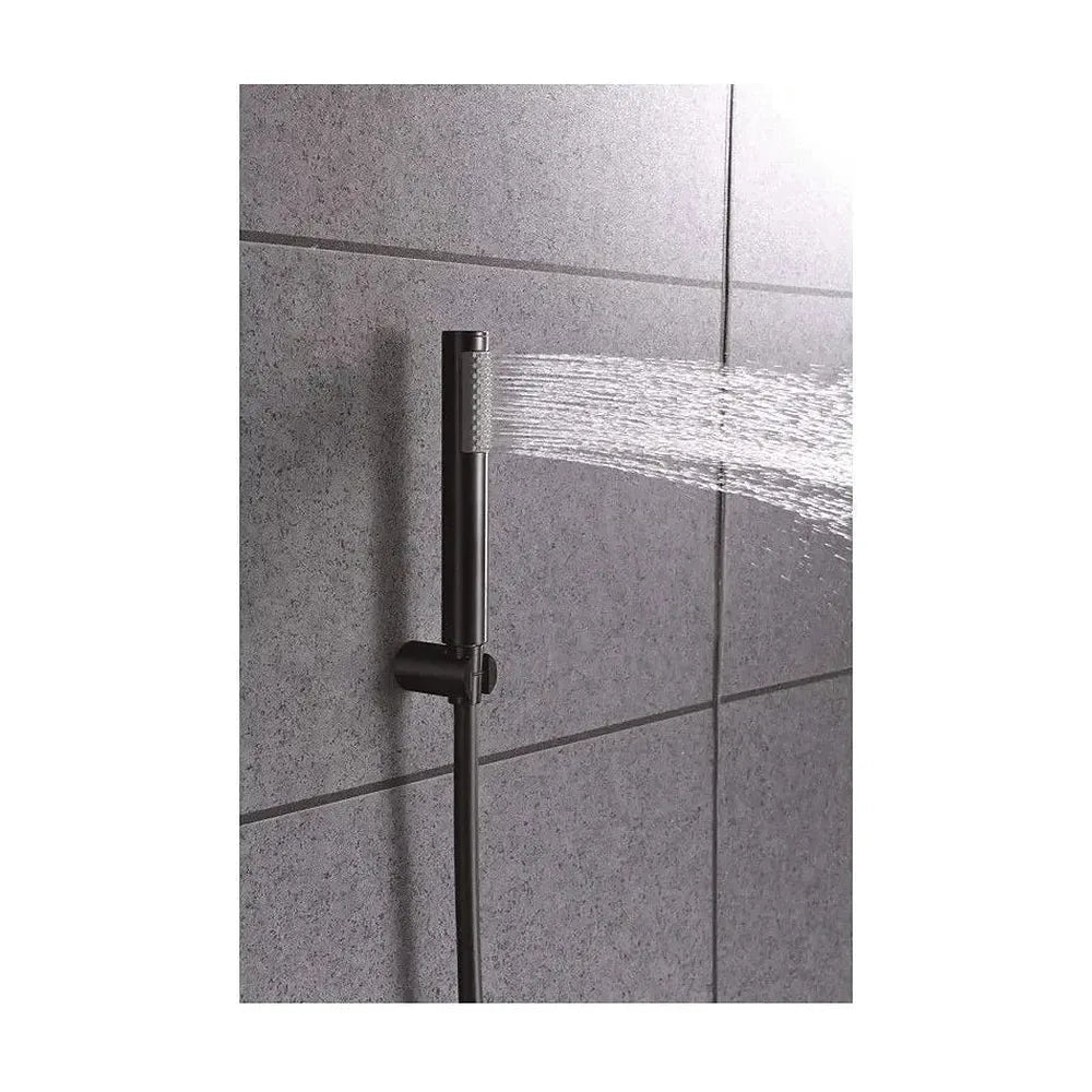 Vista principal de Grifo monomando para bañera o ducha con un diseño moderno de acabado negro mate Olimpo de Imex