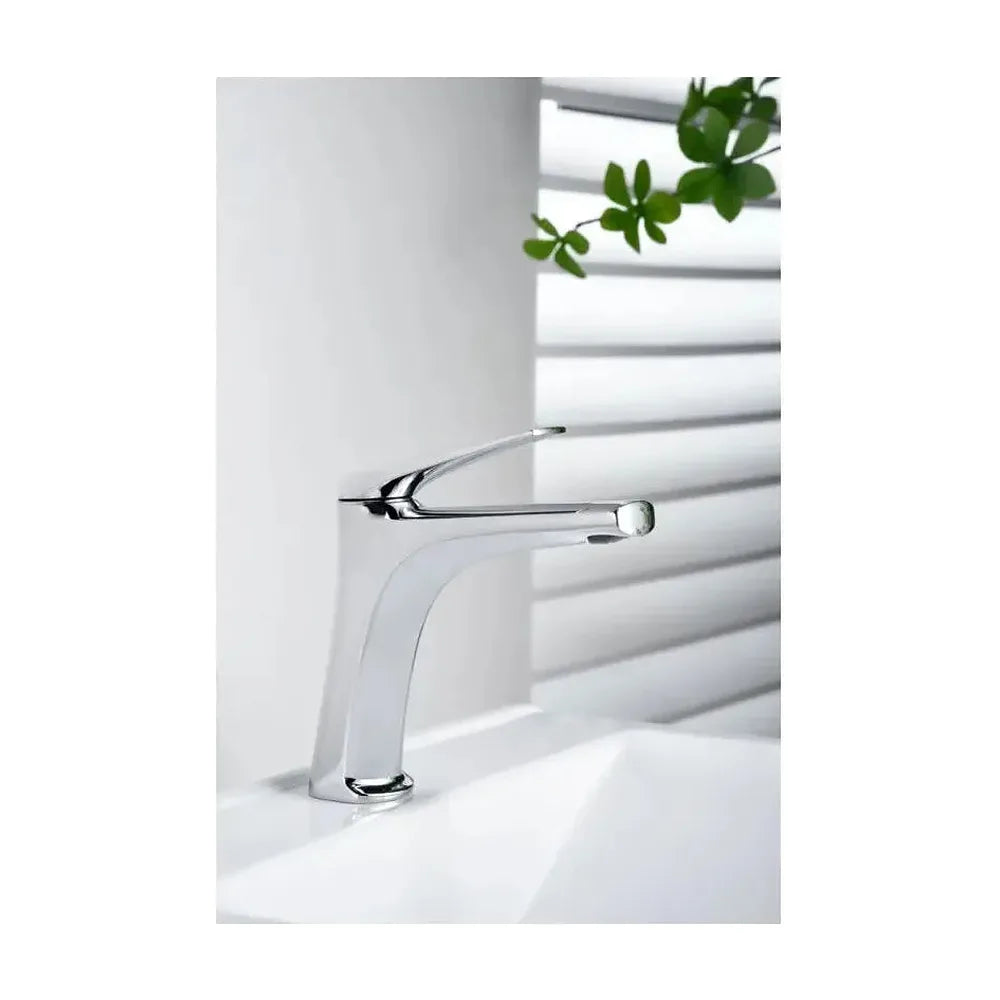 Vista principal de Grifo monomando sobre repisa para lavabo fabricado en latón con acabado cromado Delos de Imex