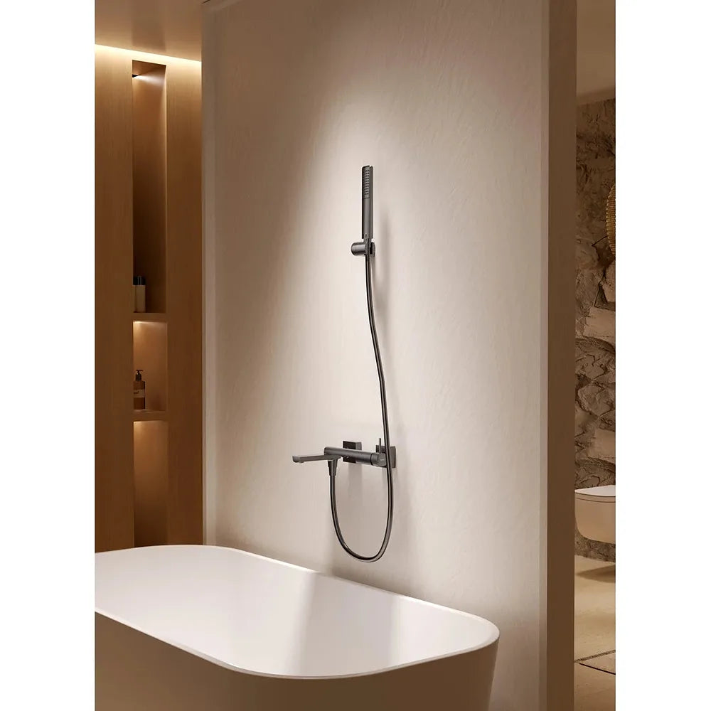 Plano o detalle técnico de Kit baño/ducha monomando Firenze black gun metal Imex (vista 3)