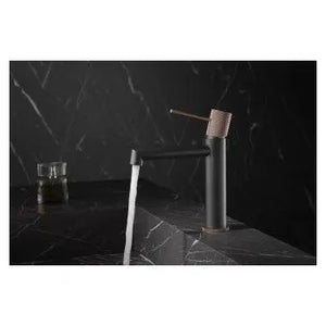 imex_line_grifo_con_un_diseño_de_monomando_para_lavabo_de_color_gris_mate_y_champagne_3