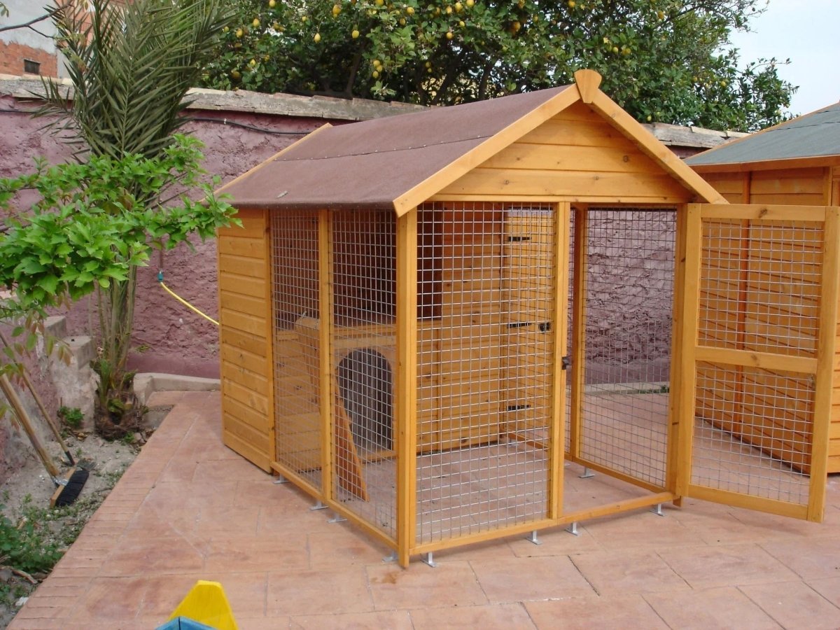 Casetas jaulas y cercados para animales y mascotas