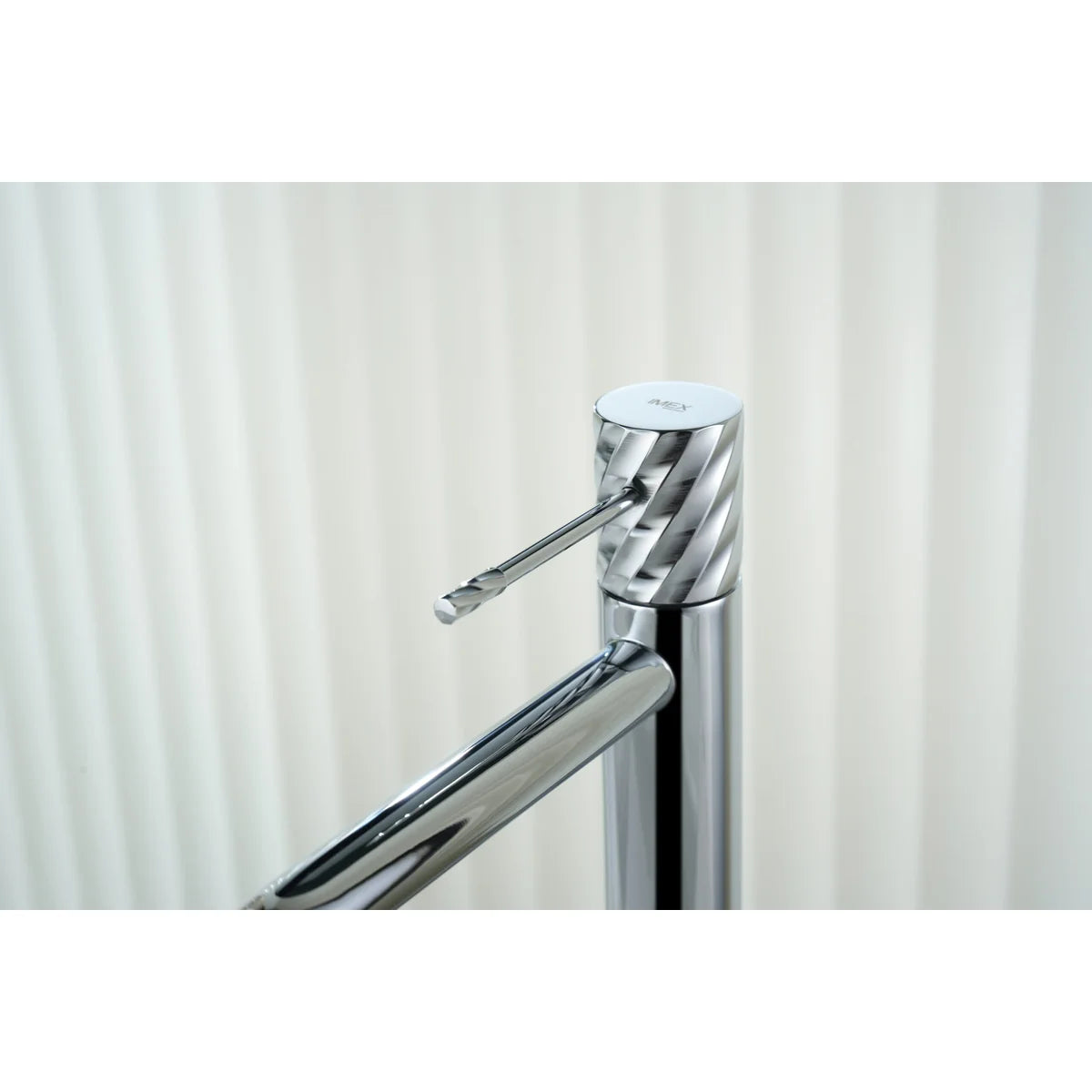 Monomando Lavabo Alto Bless Imex Cromo en ambiente
