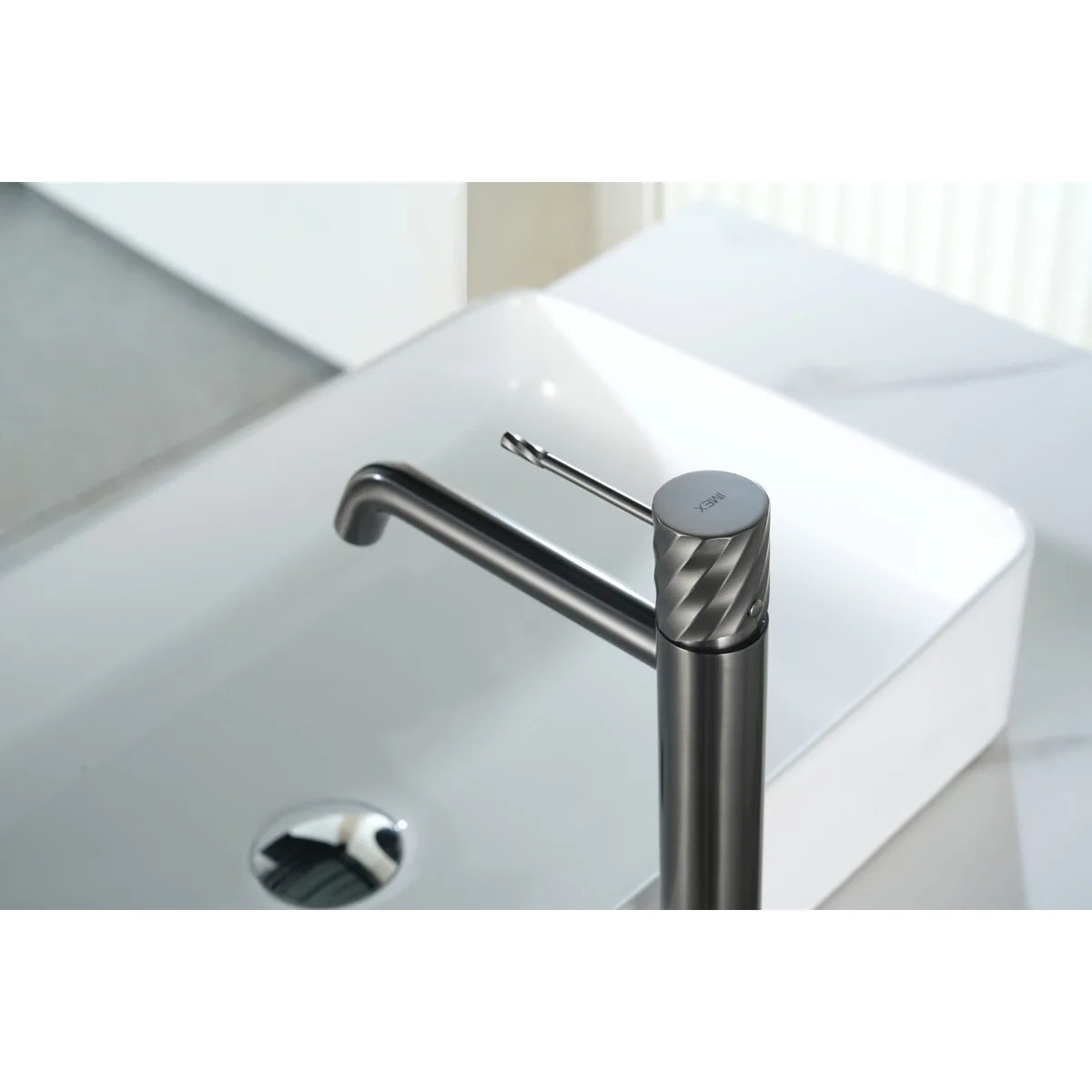 Monomando Lavabo Alto Bless Black Gun Metal Imex Black gun metal en ambiente