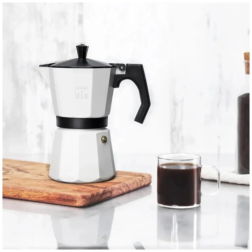cecotec_01654_cafetera_italiana_beige_3_tazas:_aroma_y_cuerpo_perfecto_para_todo_tipo_de_cocina_1